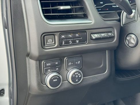 Used 2023 GMC Yukon AT4 w/ AT4 Premium Package AWD/4WD image 15