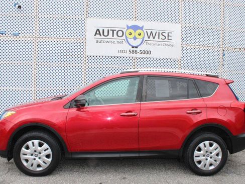 Used 2013 Toyota RAV4 LE FWD image 29