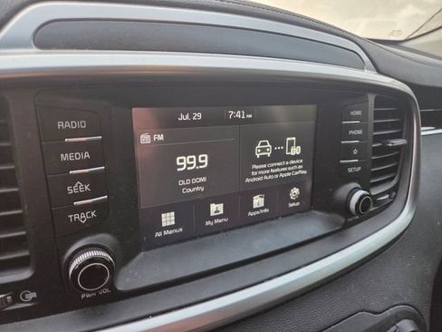 Used 2020 Kia Sorento L FWD image 14