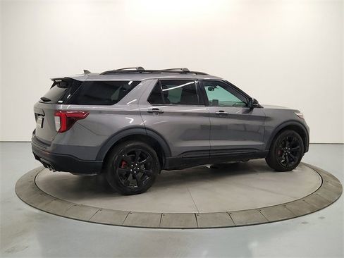 Used 2023 Ford Explorer ST w/ Technology Package image 8