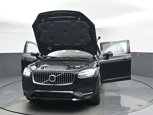 Used 2022 Volvo XC90 T6 Momentum image 55
