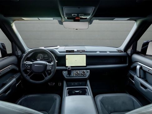 Used 2023 Land Rover Defender 110 V8 image 21