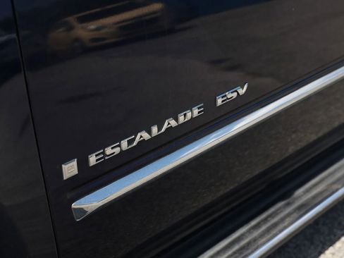 Used 2007 Cadillac Escalade ESV AWD w/ Information Package image 36