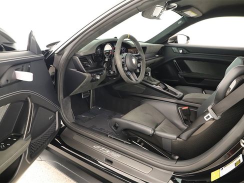 Used 2025 Porsche 911 GT3 RS image 14