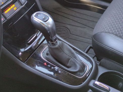 Used 2020 Buick Encore Preferred w/ Safety Package image 31