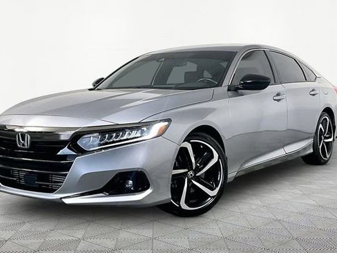 Used 2021 Honda Accord Sport image 2