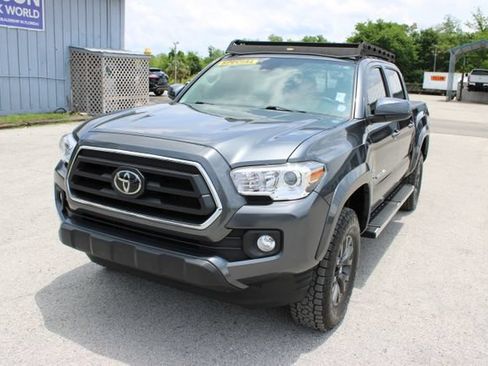 Used 2023 Toyota Tacoma SR5 RWD image 3