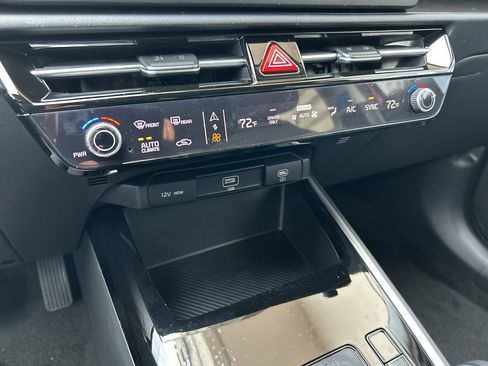 New 2026 Kia Niro LX FWD image 21