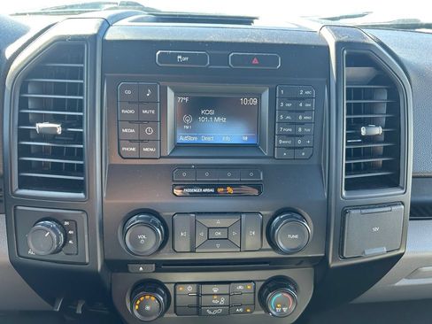 Used 2016 Ford F150 XL w/ Equipment Group 101A Mid AWD/4WD image 19