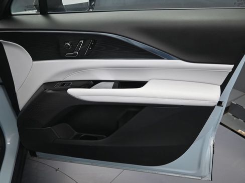 Used 2024 Cadillac Lyriq Sport RWD image 35