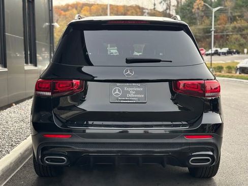 Certified 2021 Mercedes-Benz GLB 250 4MATIC image 4