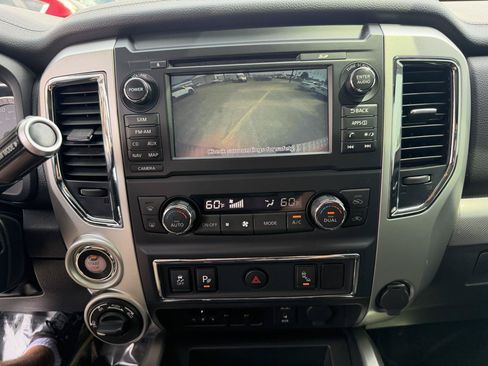 Used 2017 Nissan Titan PRO-4X AWD/4WD image 29