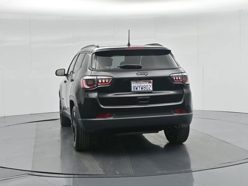 Used 2021 Jeep Compass Latitude image 31