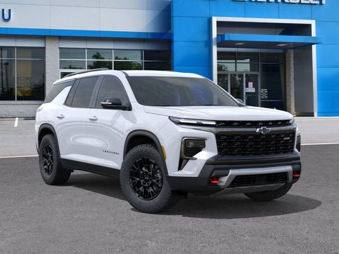 New 2026 Chevrolet Traverse Z71 w/ Enhanced Driving Package image 7