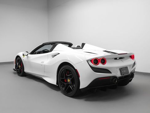 Used 2022 Ferrari F8 Tributo RWD image 84