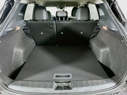 Used 2026 Nissan Kicks SR w/ Cold Weather Package FWD image 27