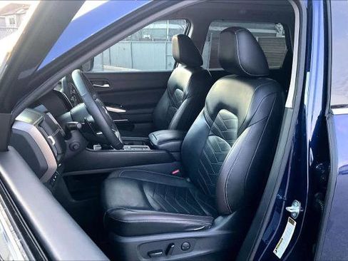 Certified 2023 Nissan Pathfinder Platinum w/ Cargo Package image 7