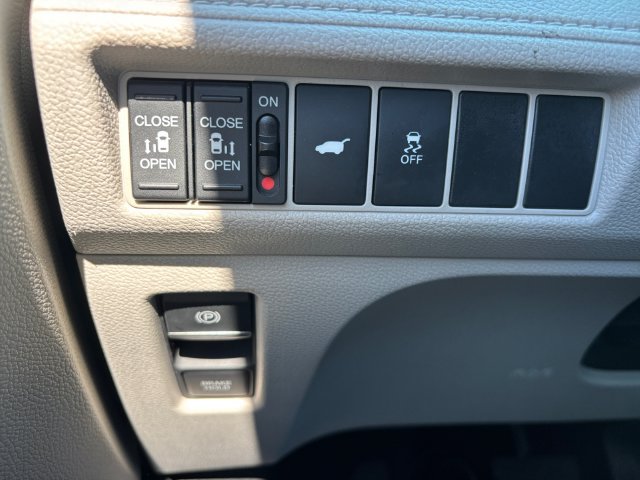 Used 2025 Honda Odyssey EX-L image 17