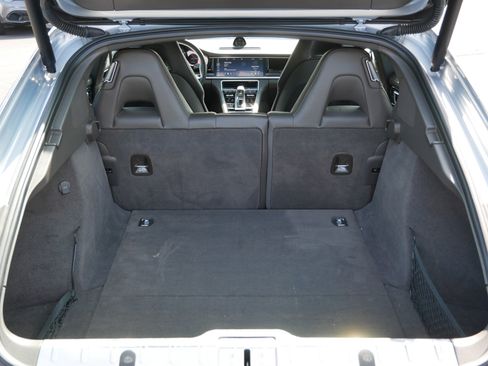 Used 2018 Porsche Panamera 4 image 18