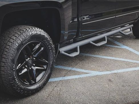 Used 2017 Chevrolet Silverado 1500 LT w/ All Star Edition AWD/4WD image 13
