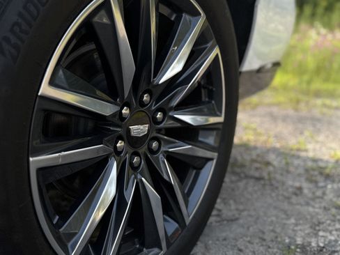 Used 2021 Cadillac Escalade Sport w/ Driver Assist Tech Package image 7