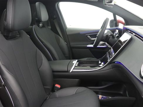 New 2026 Mercedes-Benz EQE 320+ SUV image 9