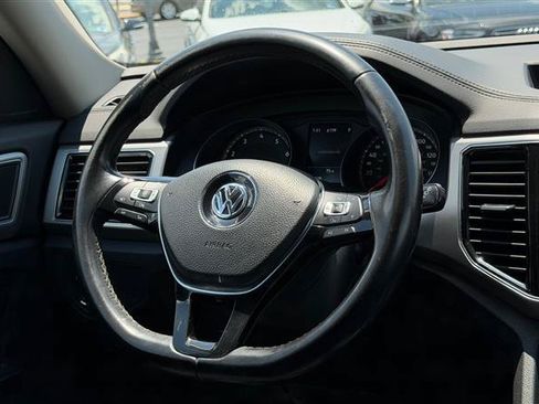 Used 2018 Volkswagen Atlas SEL AWD/4WD image 29