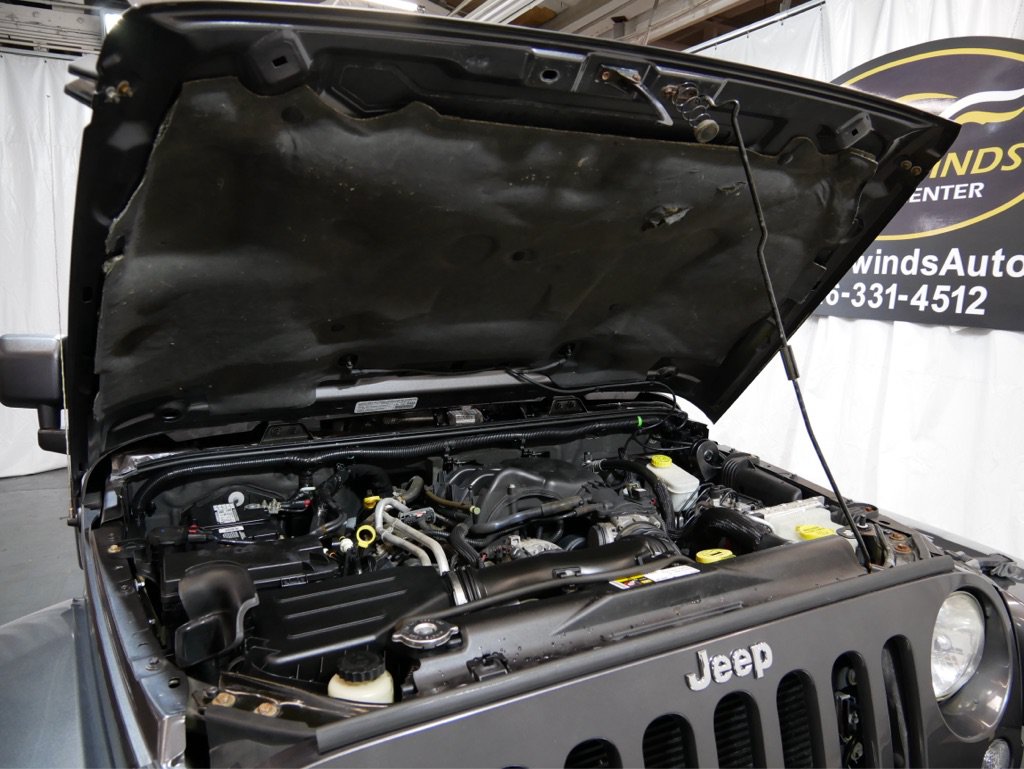 Used 2014 Jeep Wrangler Sahara AWD/4WD image 31