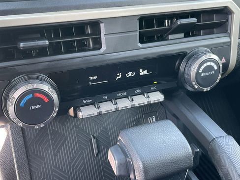 Used 2024 Toyota Tacoma SR image 19