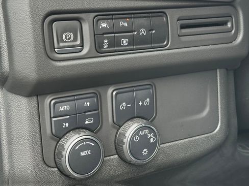 Used 2023 Chevrolet Tahoe RST w/ Luxury Package AWD/4WD image 19