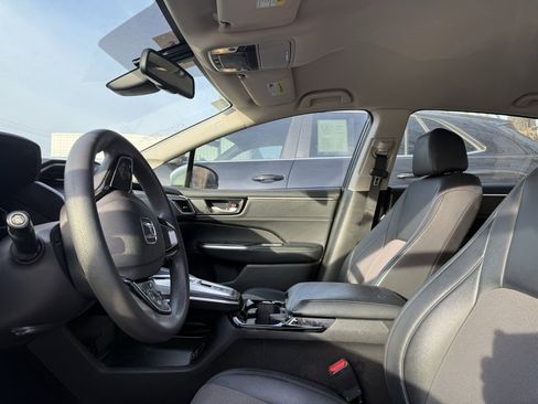 Used 2018 Honda Clarity Plug-In Hybrid image 9