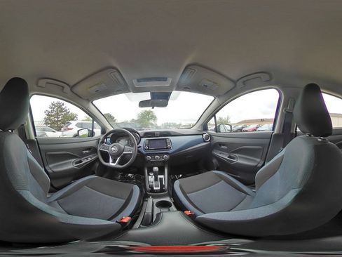 Used 2025 Nissan Versa SV FWD image 40