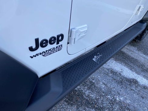 Certified 2021 Jeep Wrangler Unlimited Sport image 10