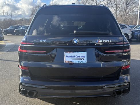 Used 2024 BMW X7 M60i w/ Executive Package image 9