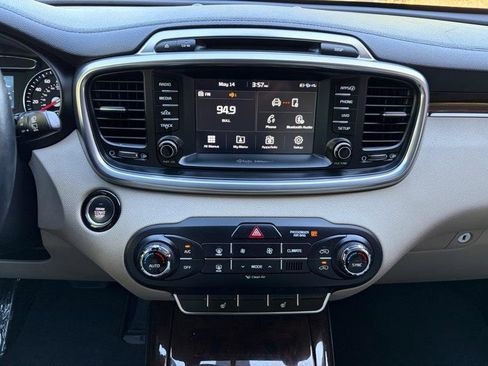 Used 2017 Kia Sorento EX AWD/4WD image 20