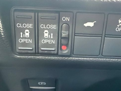 Used 2023 Honda Odyssey Touring image 20
