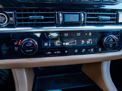 Used 2023 Nissan Pathfinder Platinum w/ Lighting Package (N93) image 17