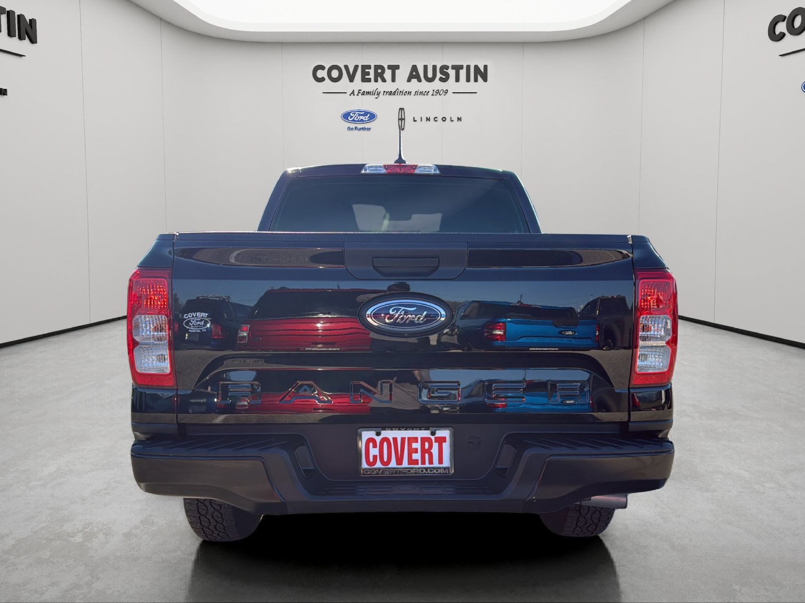 Used 2025 Ford Ranger XL RWD image 4