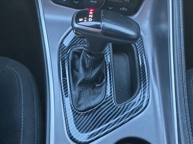 Used 2019 Dodge Challenger R/T RWD image 12