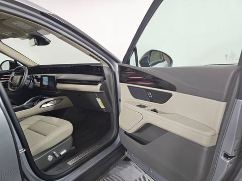 New 2025 Lincoln Nautilus Premier w/ Jet Appearance Package AWD/4WD image 14