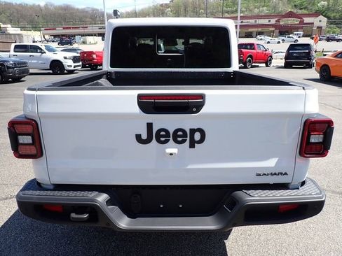 New 2026 Jeep Gladiator Sport image 4