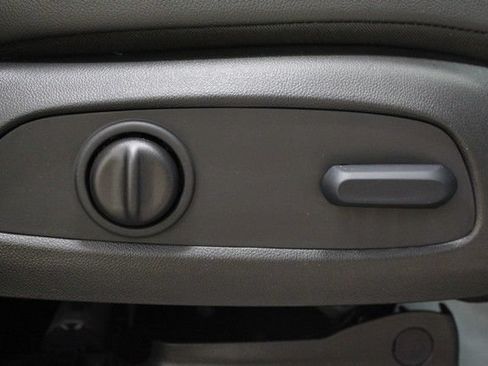 Certified 2023 Buick Encore GX Essence w/ Advanced Technology Package FWD image 11