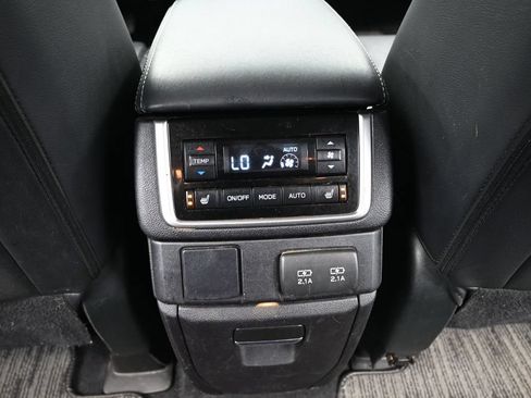 Used 2022 Subaru Ascent Limited AWD/4WD image 42