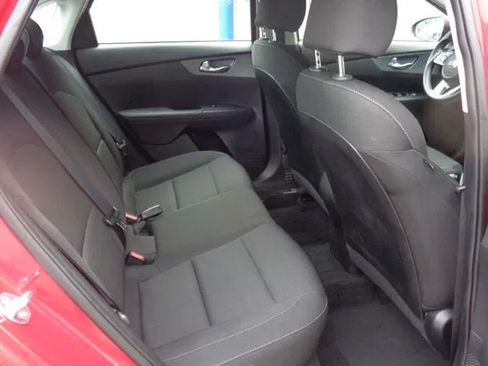 Used 2021 Kia Forte LXS FWD image 9