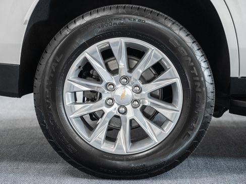 Used 2025 Chevrolet Tahoe Premier w/ Sun And Tow Package image 18