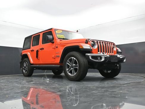 Used 2023 Jeep Wrangler Unlimited Sahara w/ LED Lighting Group AWD/4WD image 48