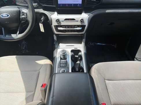 Used 2021 Ford Explorer 4WD image 18