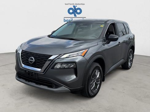 Used 2023 Nissan Rogue S AWD/4WD image 2