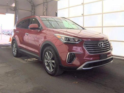 Used 2017 Hyundai Santa Fe SE image 4