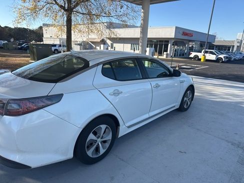 Used 2015 Kia Optima EX w/ Hybrid Convenience Package image 2
